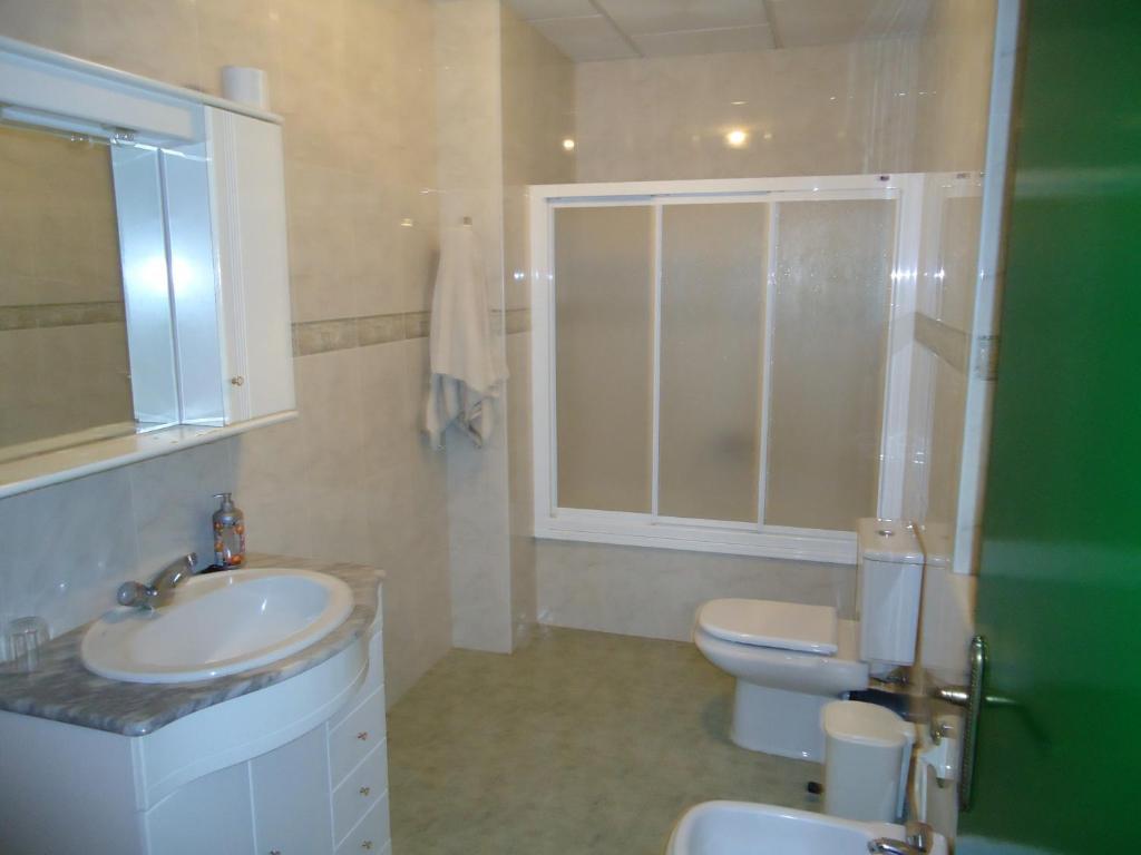 Hostal Los Claveles Баэна Номер фото